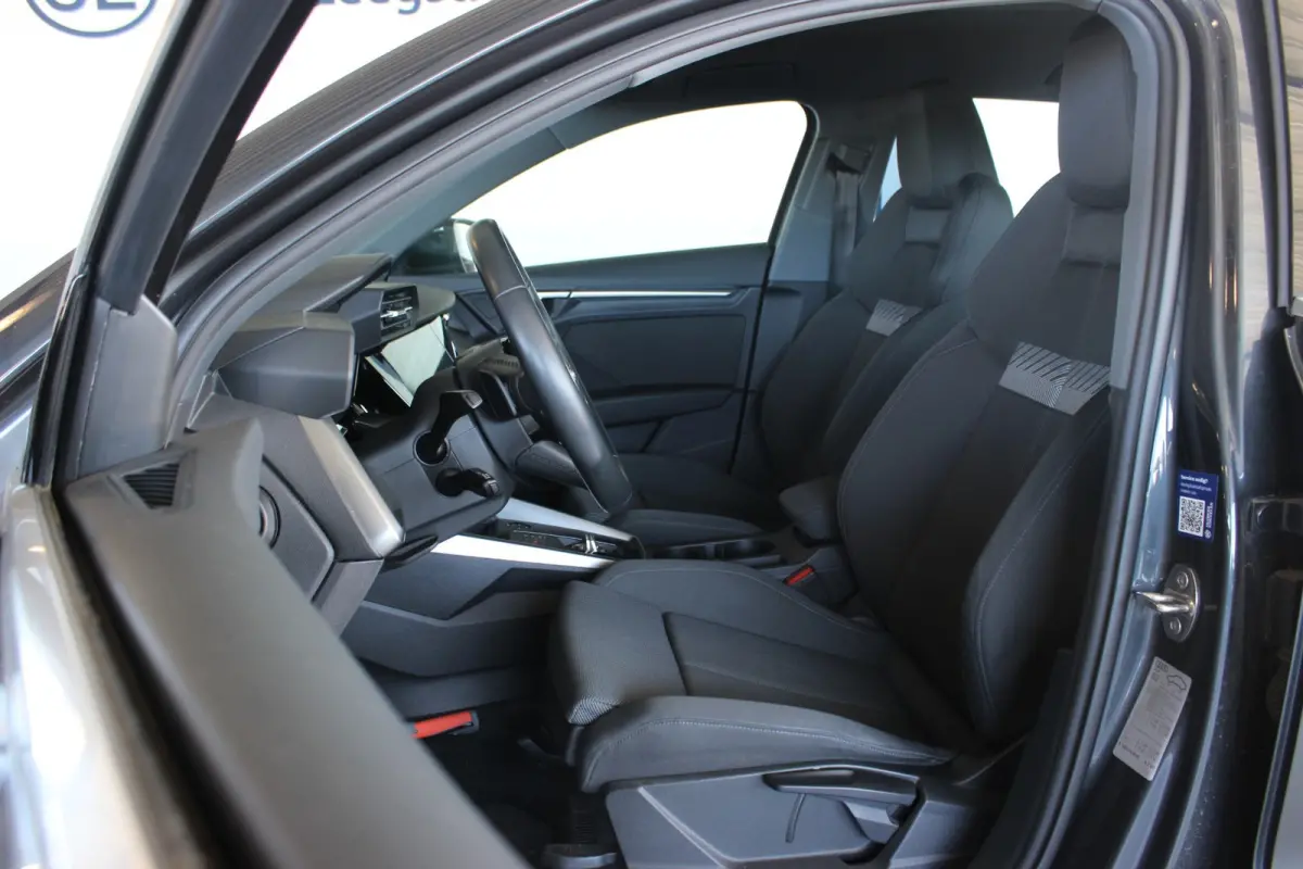 35 TFSI Business edition 1e eigenaar | Carplay | LED | Sportstoelen | Cruise | DAB | Navi | 17" LMV | PDC