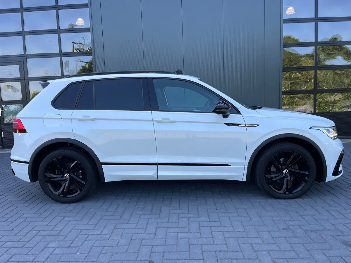 1.5 TSI R-Line Business+ NL.Auto/Panoramadak/Blackstyle/360Camera/Leder/IQ Led/1Ste Eigenaar/Dealer Onderhouden