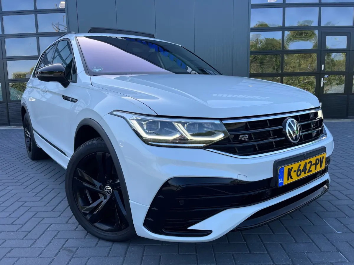 1.5 TSI R-Line Business+ NL.Auto/Panoramadak/Blackstyle/360Camera/Leder/IQ Led/1Ste Eigenaar/Dealer Onderhouden