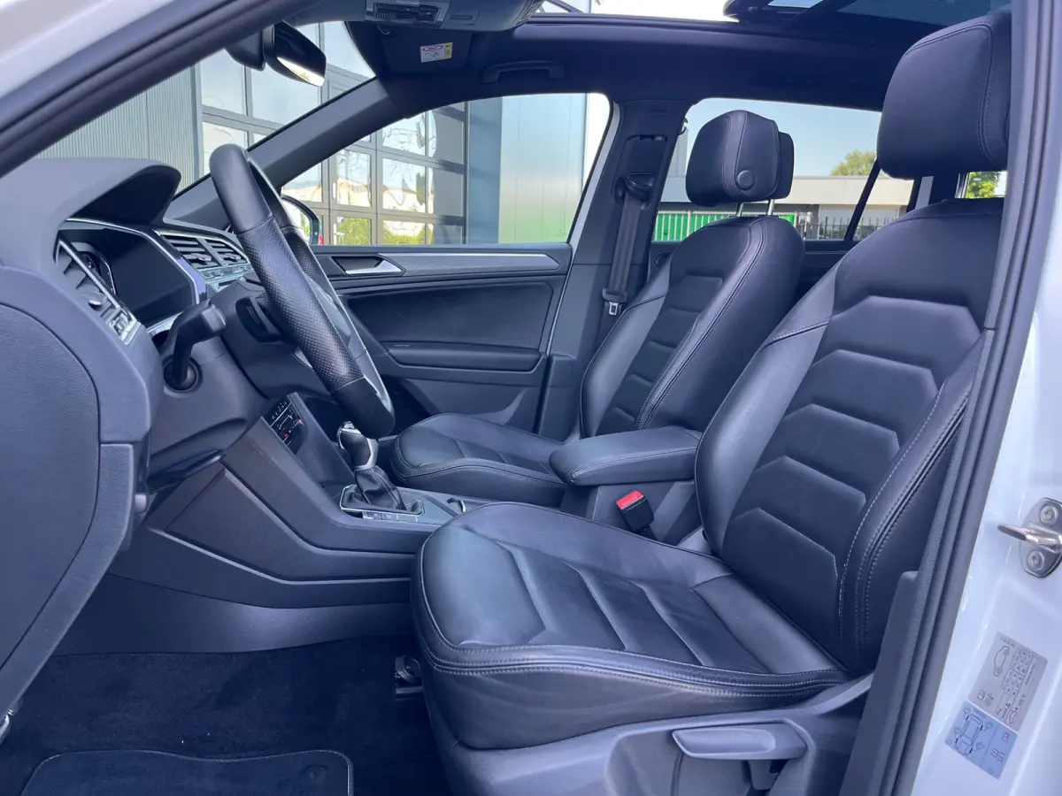 1.5 TSI R-Line Business+ NL.Auto/Panoramadak/Blackstyle/360Camera/Leder/IQ Led/1Ste Eigenaar/Dealer Onderhouden