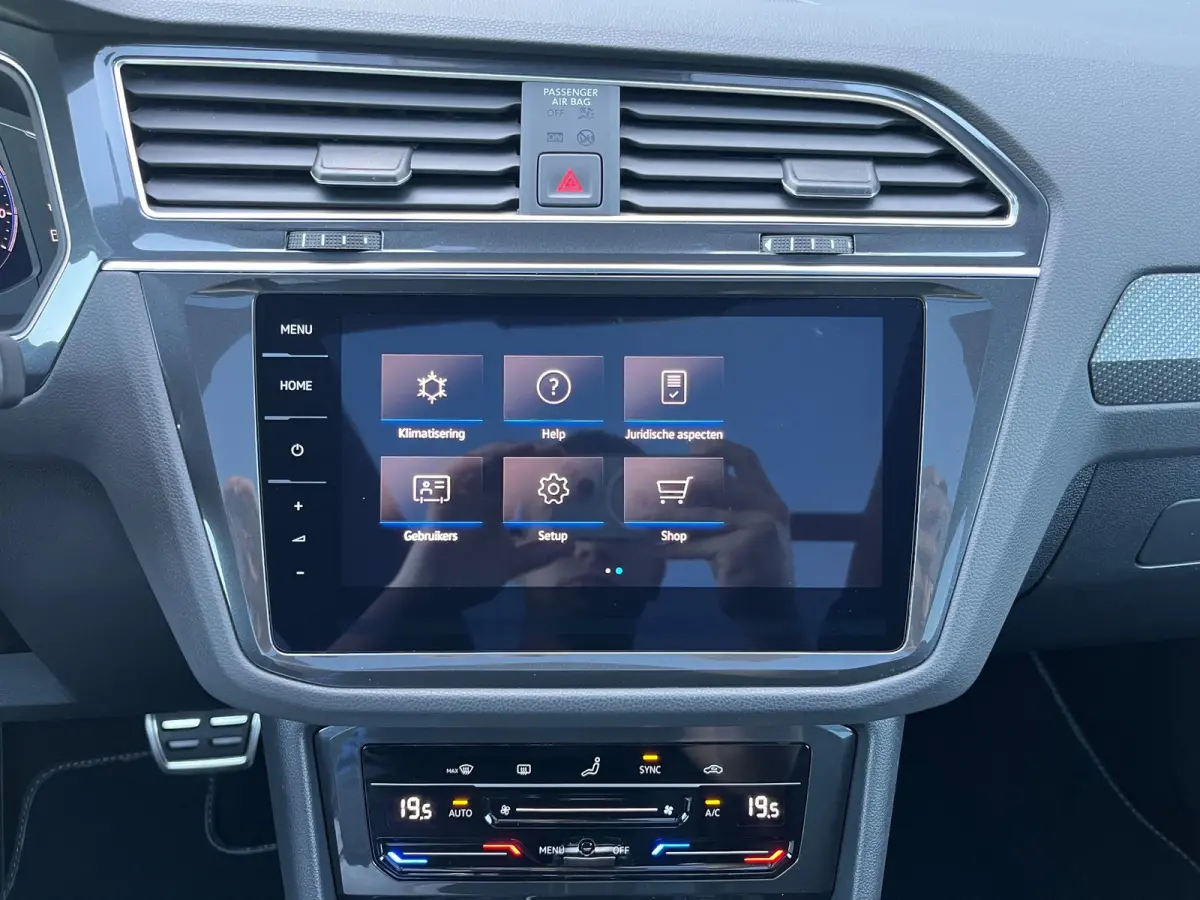 1.5 TSI R-Line Business+ NL.Auto/Panoramadak/Blackstyle/360Camera/Leder/IQ Led/1Ste Eigenaar/Dealer Onderhouden