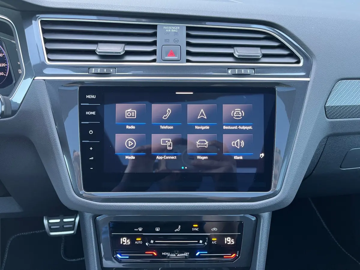 1.5 TSI R-Line Business+ NL.Auto/Panoramadak/Blackstyle/360Camera/Leder/IQ Led/1Ste Eigenaar/Dealer Onderhouden