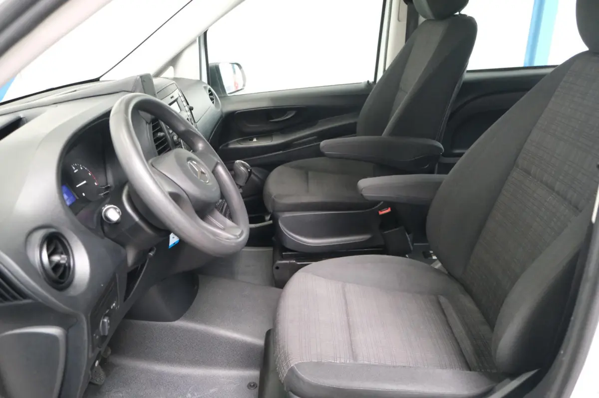 110 CDI Base Extra Lang 9p > Export €14500,- netto <