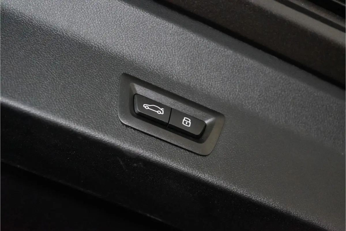 xDrive30e M-Sport 293PK | Pano | LED | Leder&Elektrisch | Comfort Keyless | 12 MND Garantie