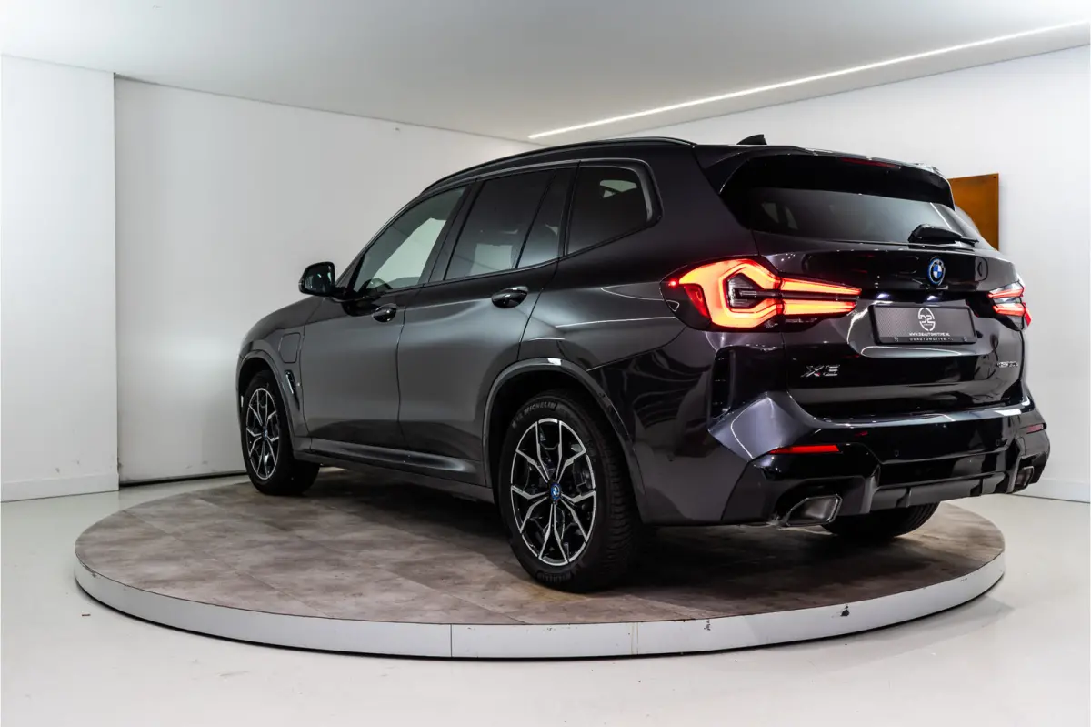 xDrive30e M-Sport 293PK | Pano | LED | Leder&Elektrisch | Comfort Keyless | 12 MND Garantie