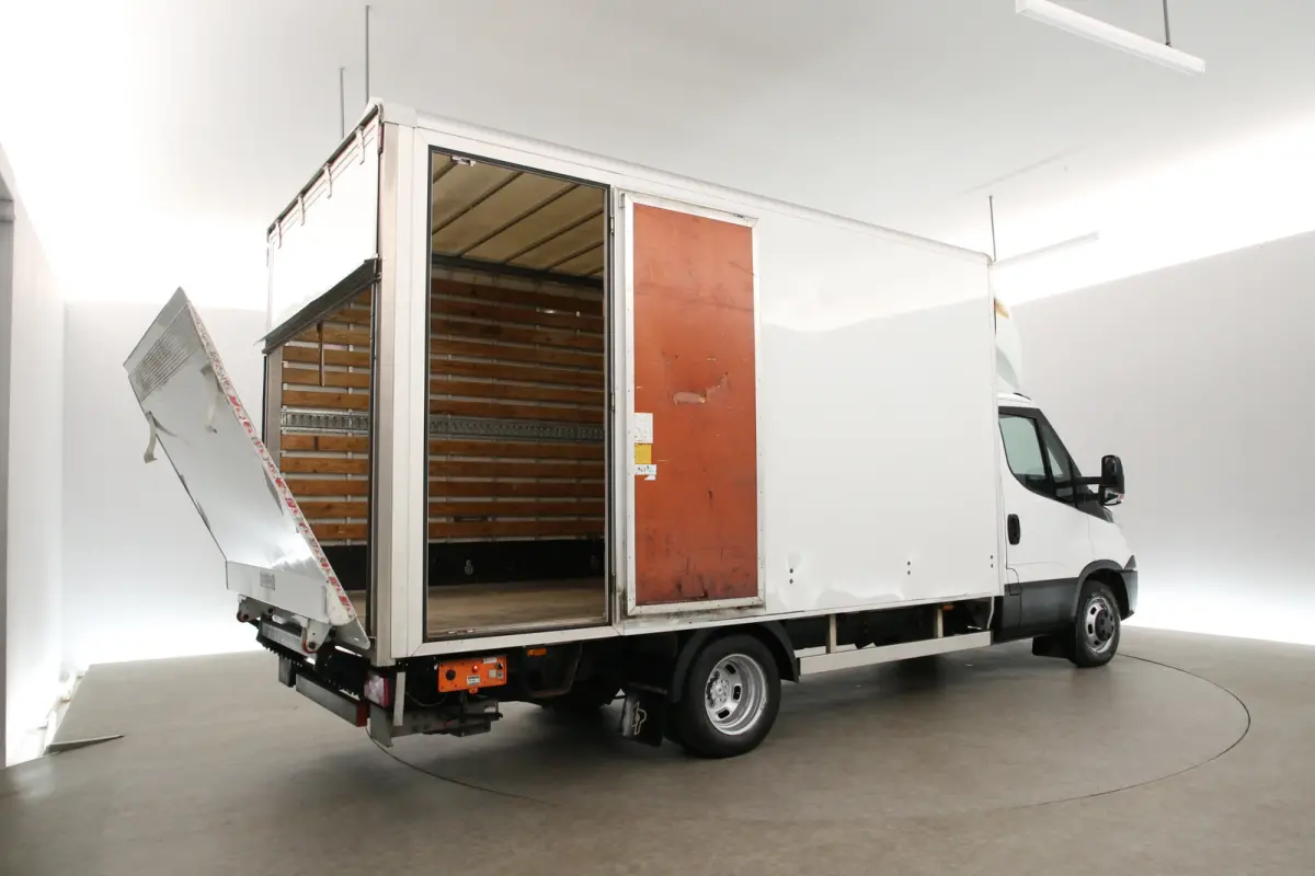 35C13D 2.3 375 N1* | Dubbellucht | Laadklep | Zijdeur | Laadbak | Airco | 3 Zits