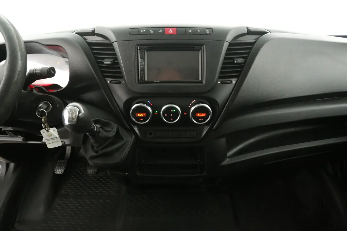 35C13D 2.3 375 N1* | Dubbellucht | Laadklep | Zijdeur | Laadbak | Airco | 3 Zits