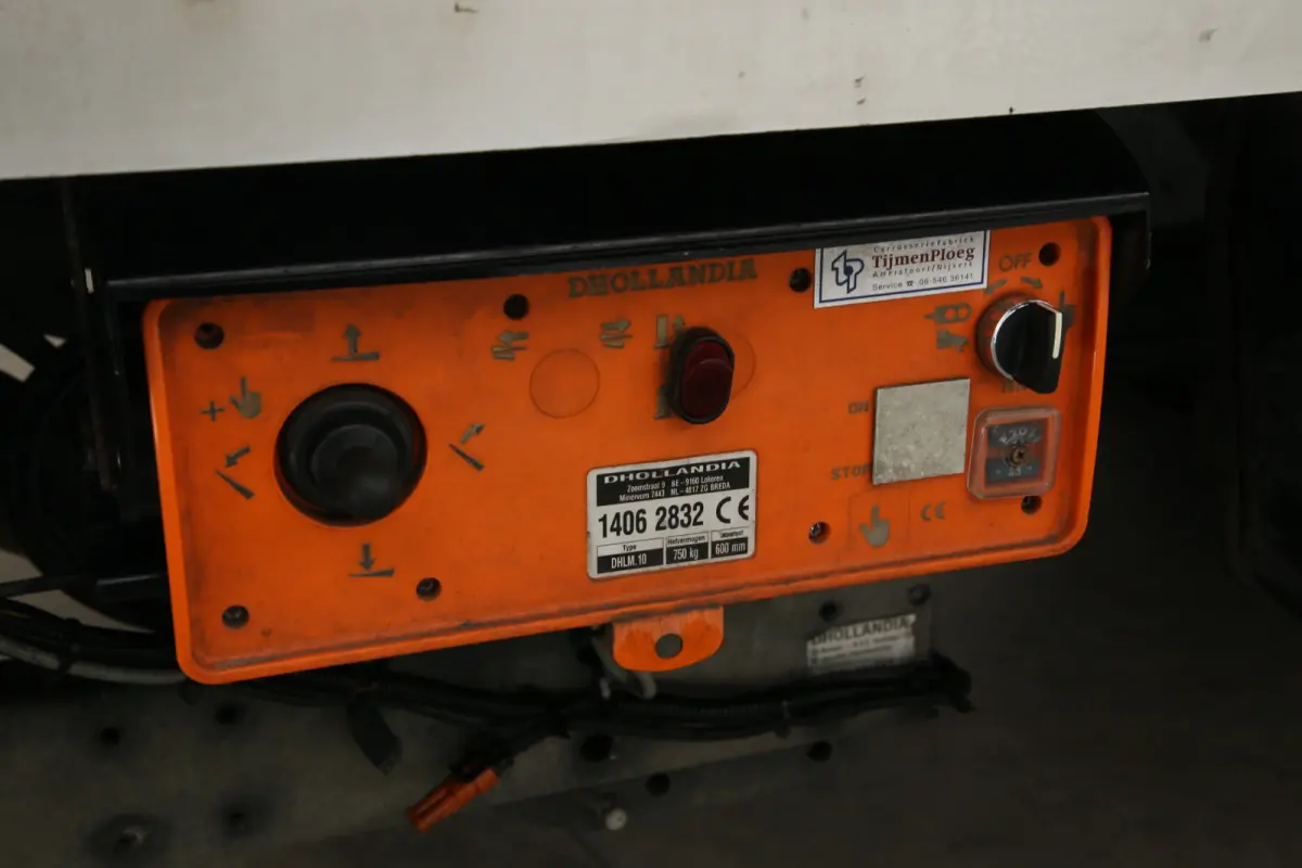35C13D 2.3 375 N1* | Dubbellucht | Laadklep | Zijdeur | Laadbak | Airco | 3 Zits
