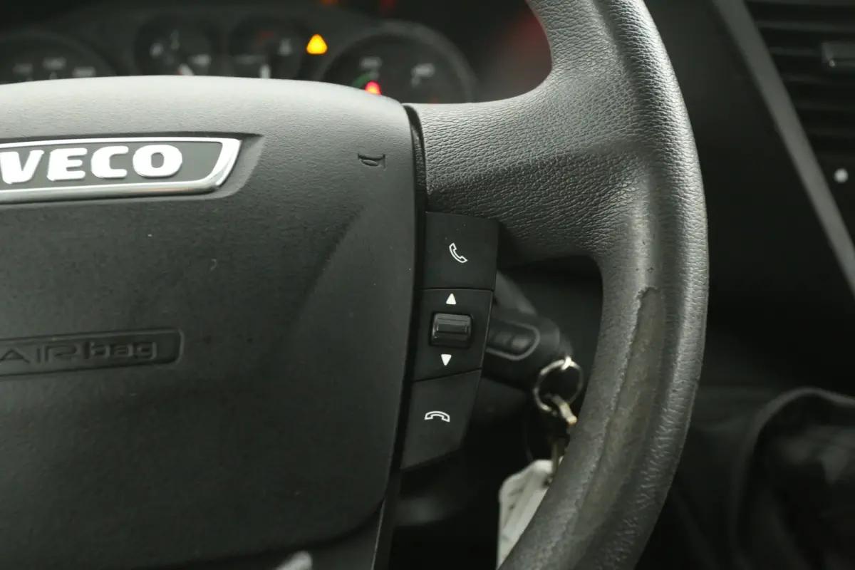 35C13D 2.3 375 N1* | Dubbellucht | Laadklep | Zijdeur | Laadbak | Airco | 3 Zits