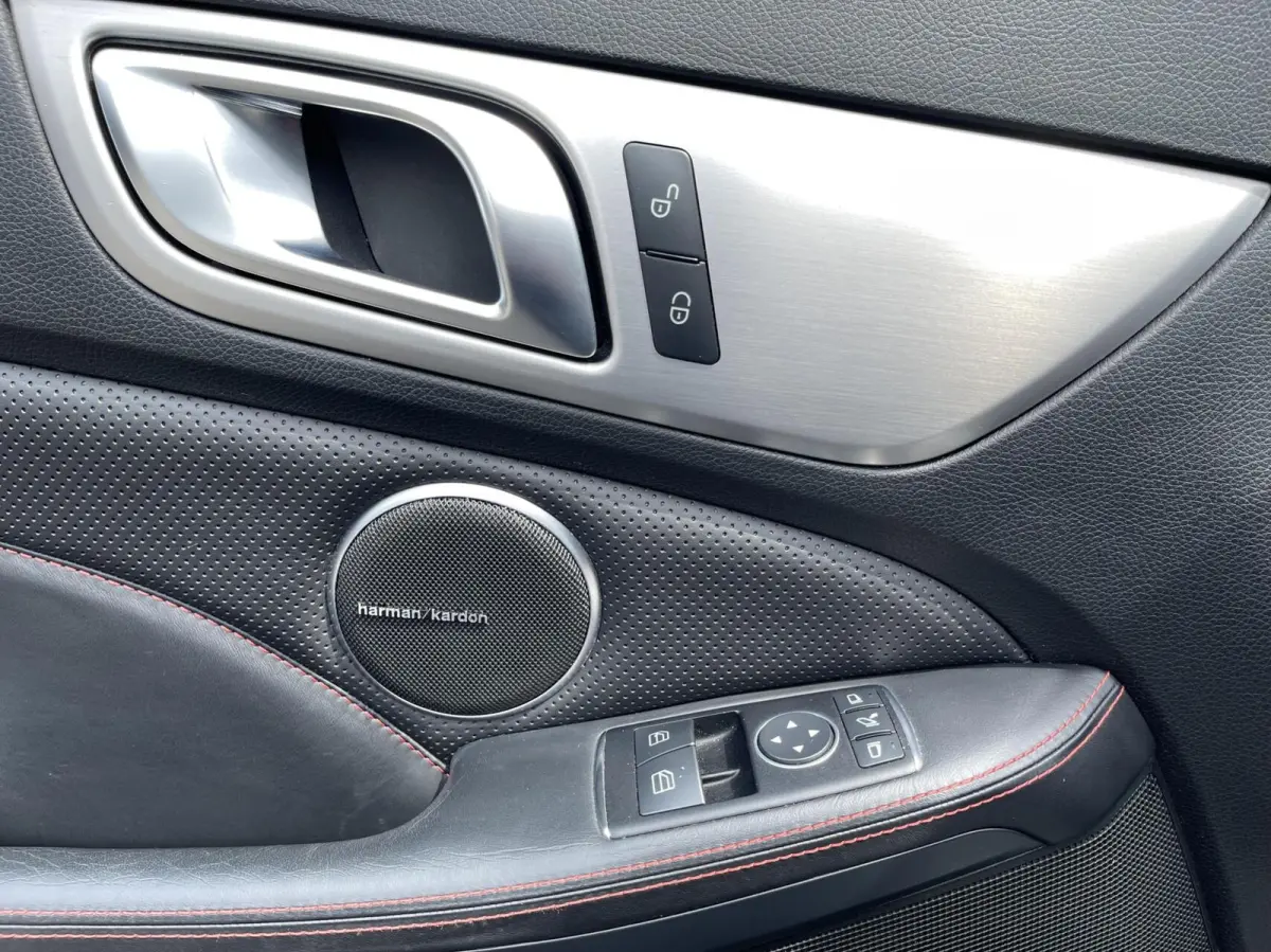 250 AUT. AMG PAKKET|PANORAMADAK|NEKVERWARMING|HARMAN KARDON|LEDEREN BEKLEDING|STOELVERWARMING
