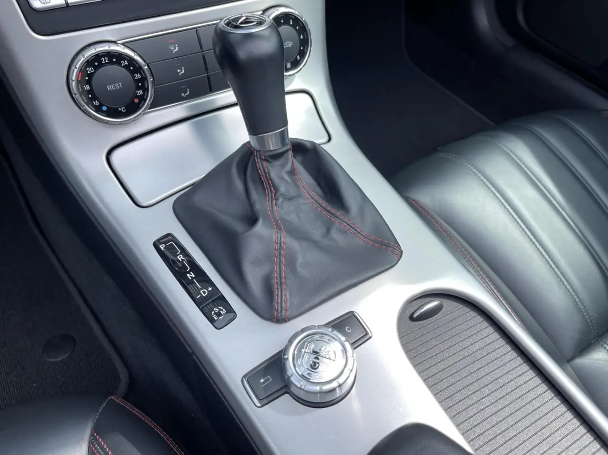 250 AUT. AMG PAKKET|PANORAMADAK|NEKVERWARMING|HARMAN KARDON|LEDEREN BEKLEDING|STOELVERWARMING
