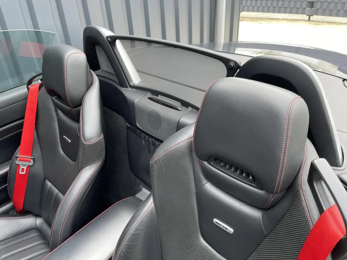 250 AUT. AMG PAKKET|PANORAMADAK|NEKVERWARMING|HARMAN KARDON|LEDEREN BEKLEDING|STOELVERWARMING
