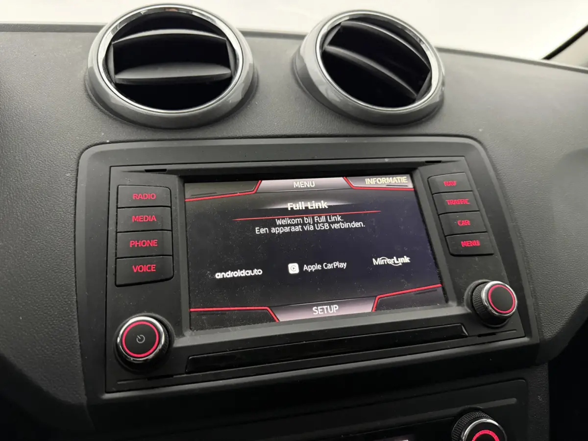 1.0 EcoTSI FR | Camera | Carplay | Airco | Cruise | Parkeersens.