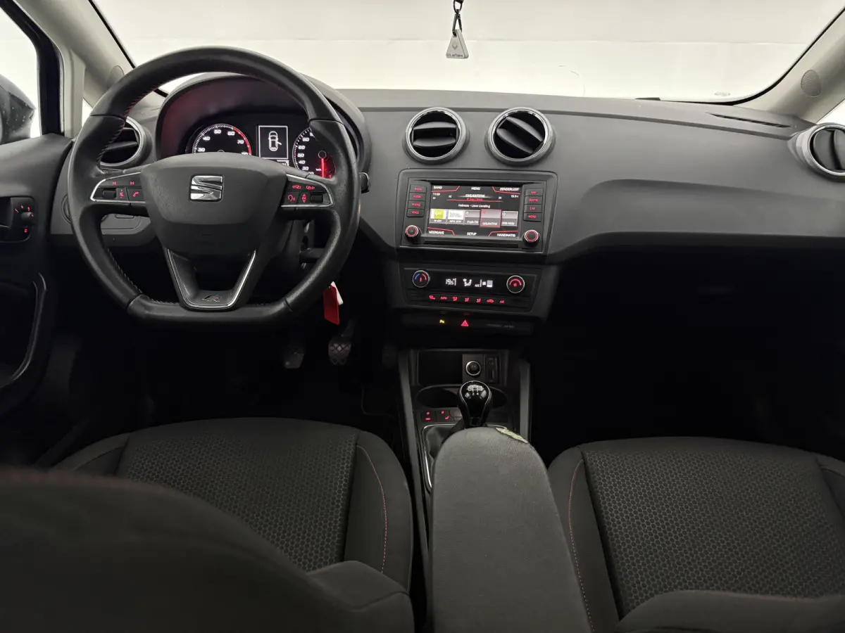 1.0 EcoTSI FR | Camera | Carplay | Airco | Cruise | Parkeersens.
