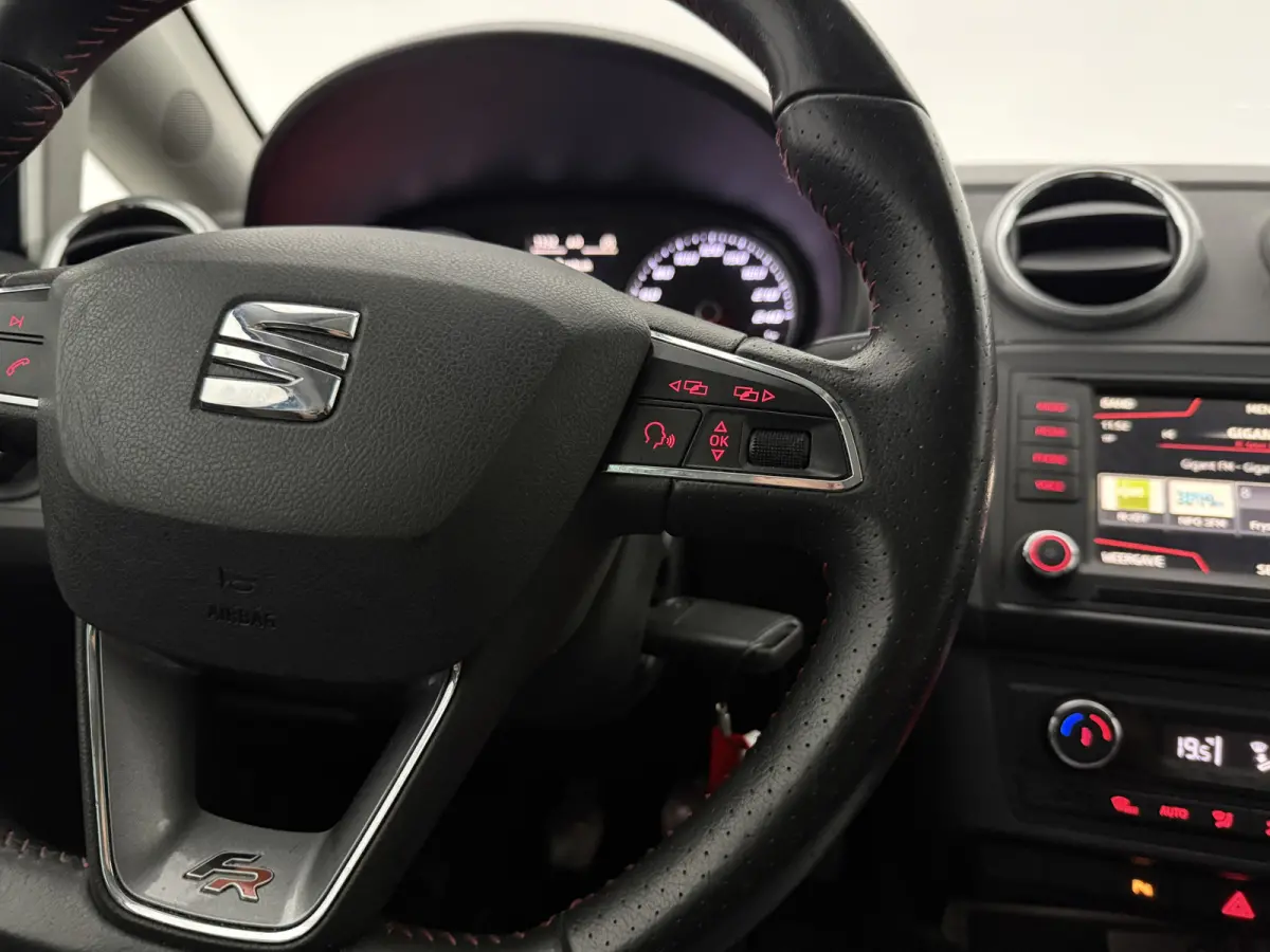 1.0 EcoTSI FR | Camera | Carplay | Airco | Cruise | Parkeersens.