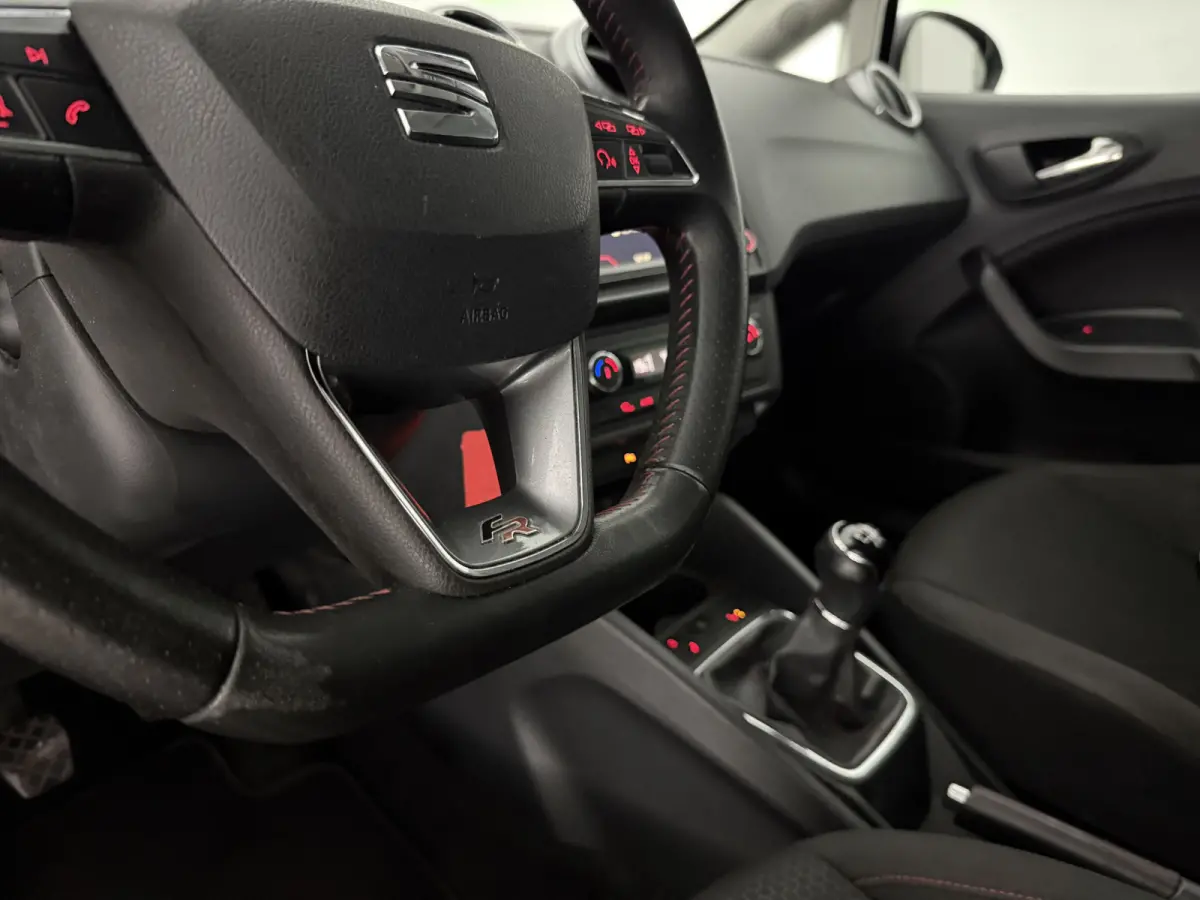1.0 EcoTSI FR | Camera | Carplay | Airco | Cruise | Parkeersens.