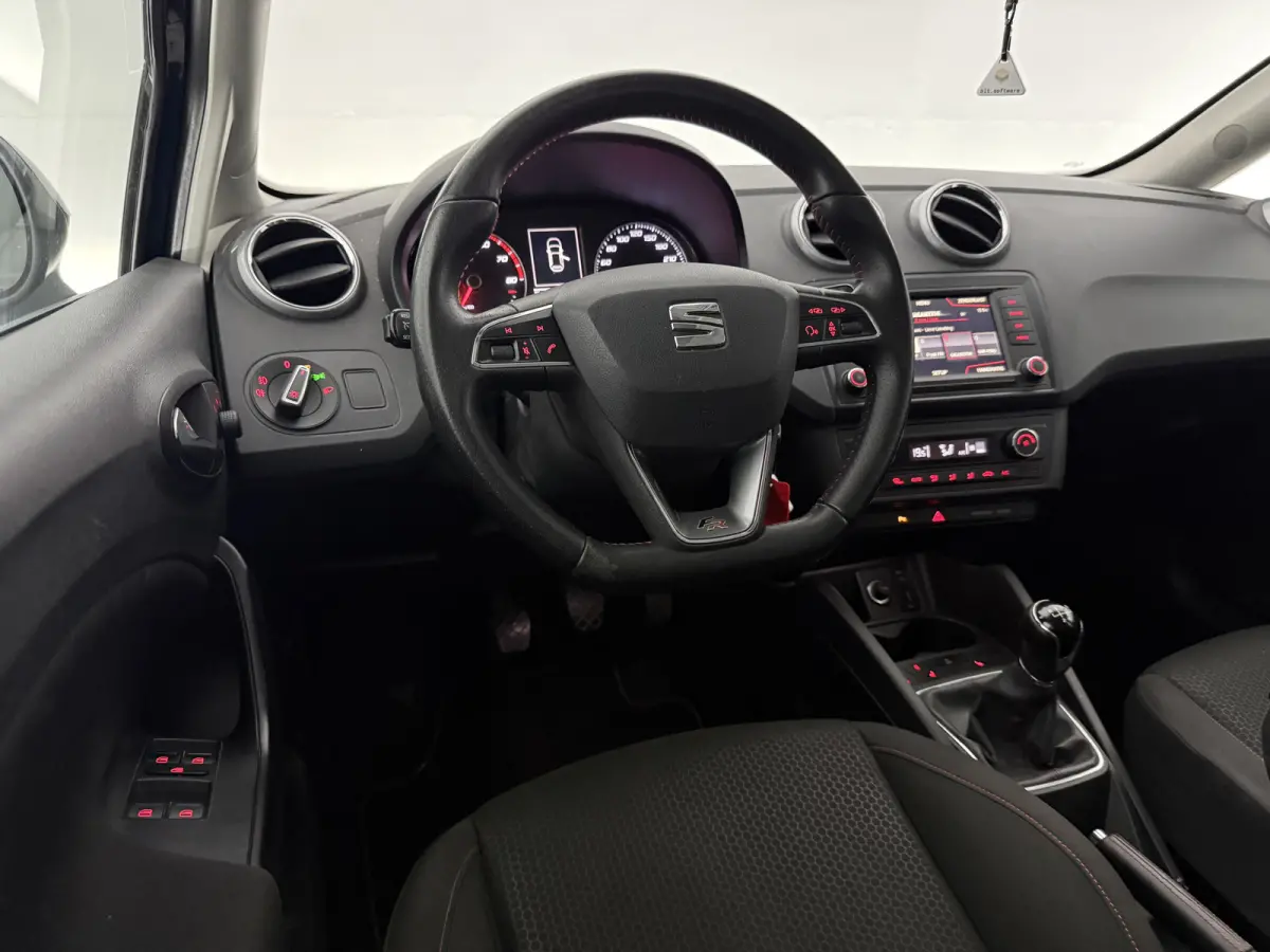 1.0 EcoTSI FR | Camera | Carplay | Airco | Cruise | Parkeersens.