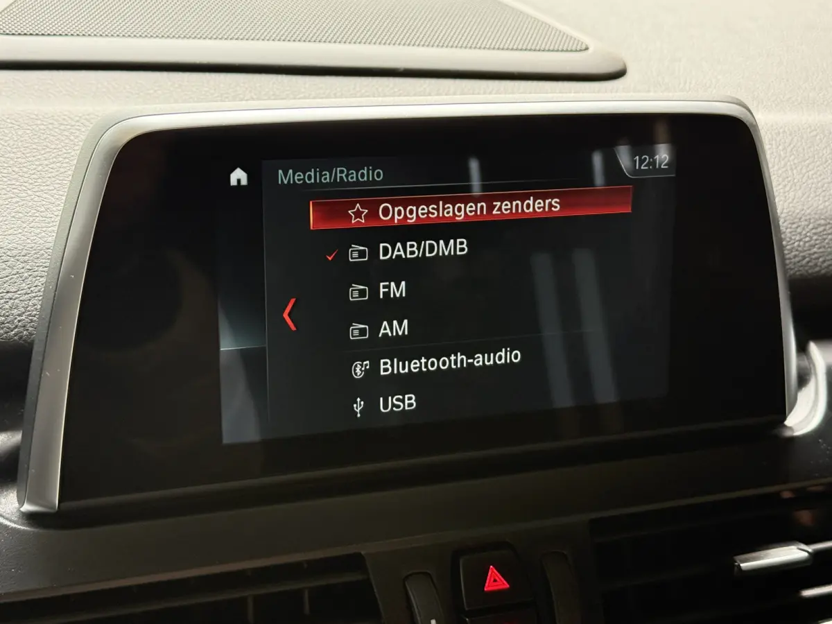 225xe iPerformance Executive | M-Sport | Panoramadak | Stoelverw.