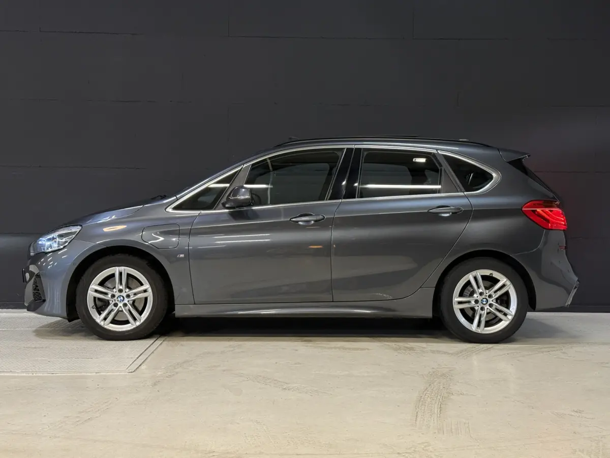 225xe iPerformance Executive | M-Sport | Panoramadak | Stoelverw.