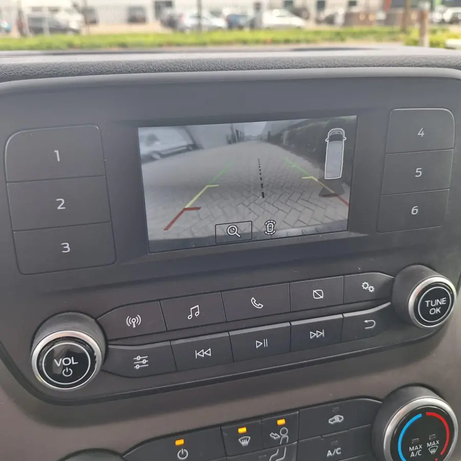300 2.0 TDCI L2H1 Trend | Cruise Control | Voorruitverwarming | Achteruitrijcamera | Sensoren Voor+Achter |