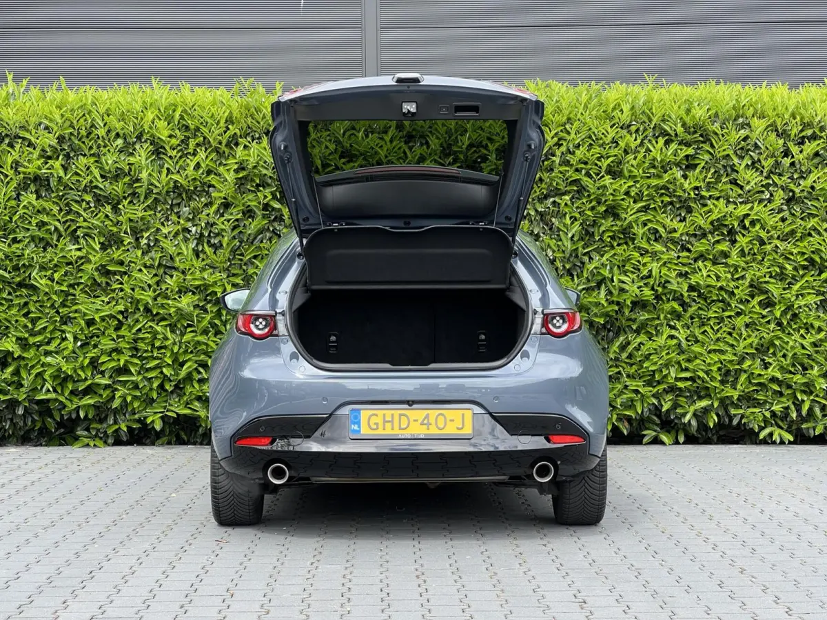 2.0 e-SkyActiv-X M Hybrid 180 Luxury, BOSE SOUND, NAVIGATIE, KEYLESS, CRUISE CONTROL, CLIMATE CONTROL, STOEL/STUURVERWARMING, LED, DAB, PDC, LICHTMETAAL 18"