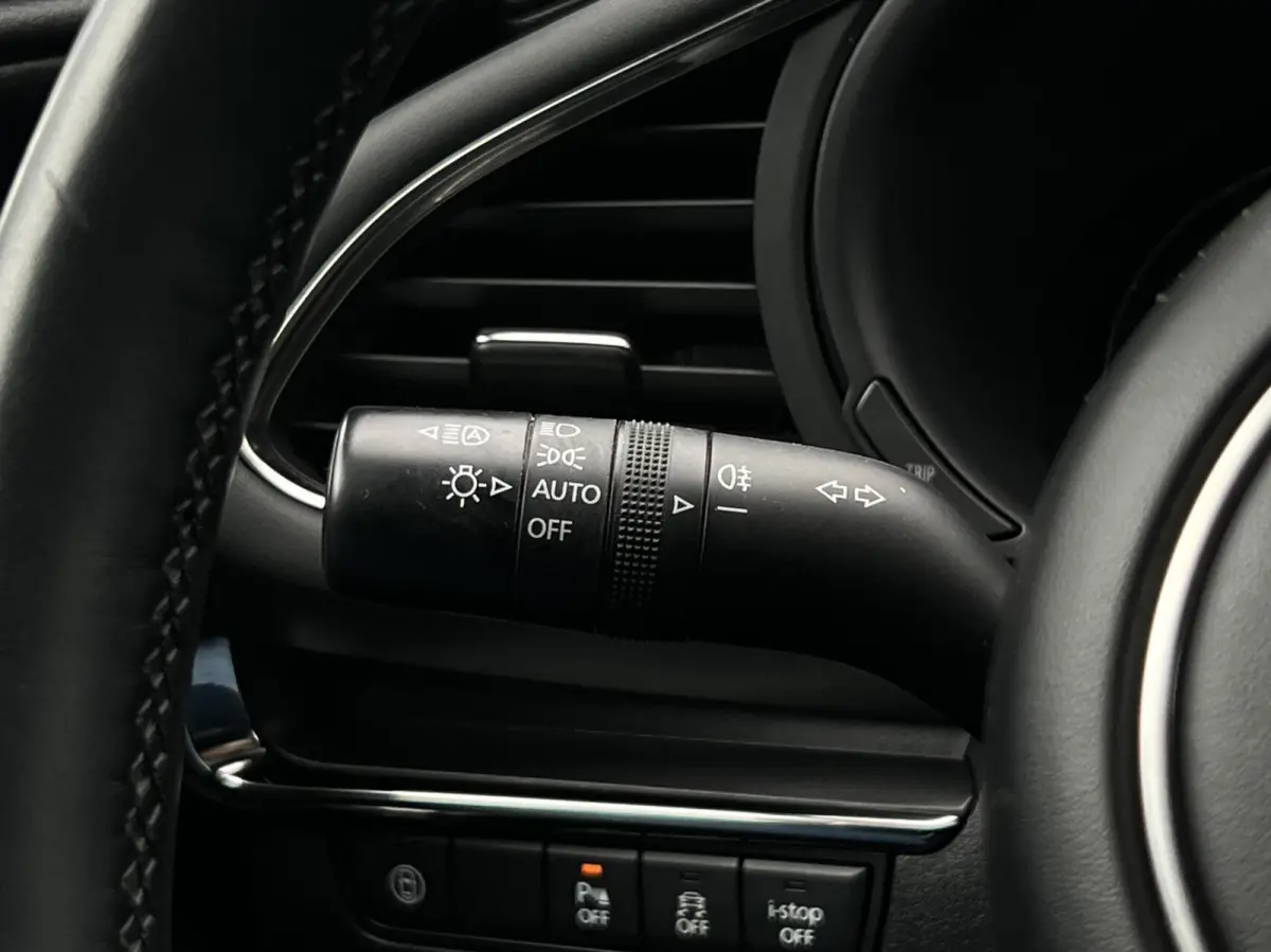 2.0 e-SkyActiv-X M Hybrid 180 Luxury, BOSE SOUND, NAVIGATIE, KEYLESS, CRUISE CONTROL, CLIMATE CONTROL, STOEL/STUURVERWARMING, LED, DAB, PDC, LICHTMETAAL 18"