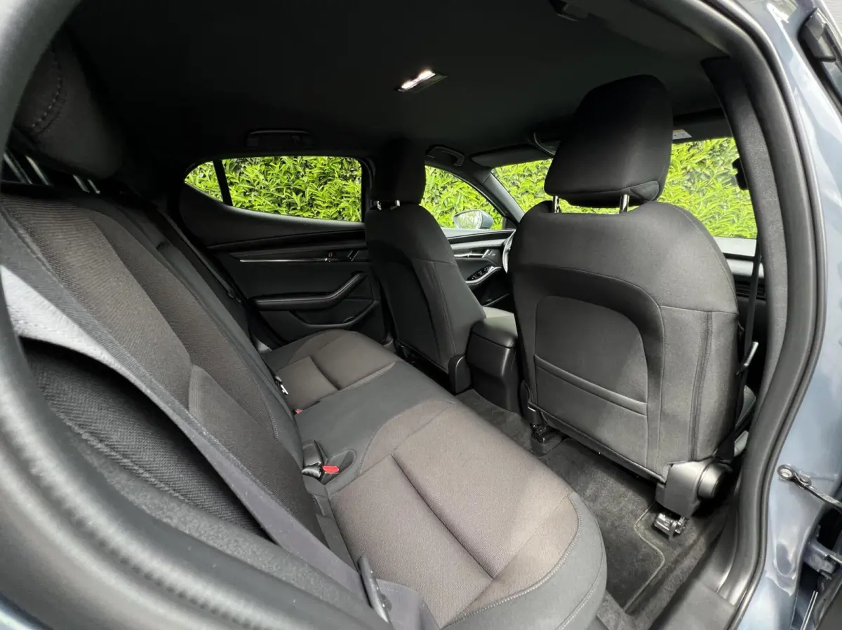 2.0 e-SkyActiv-X M Hybrid 180 Luxury, BOSE SOUND, NAVIGATIE, KEYLESS, CRUISE CONTROL, CLIMATE CONTROL, STOEL/STUURVERWARMING, LED, DAB, PDC, LICHTMETAAL 18"