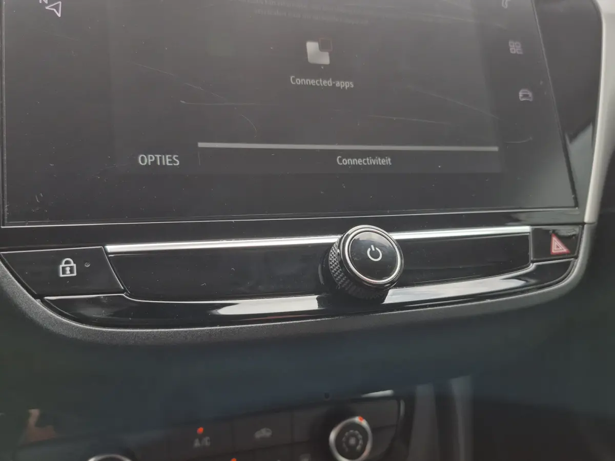 1.2 Edition Stuurverwarming | Full map navigatie | Parkeersensoren | Carplay/android auto | Airco |