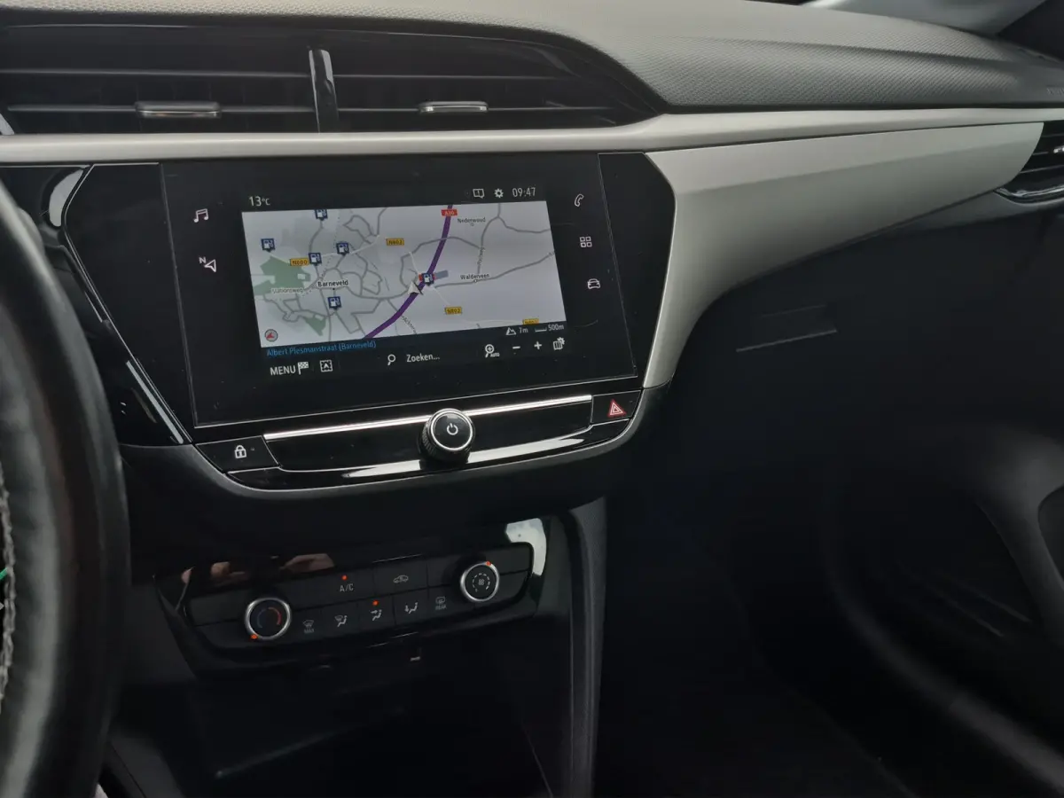 1.2 Edition Stuurverwarming | Full map navigatie | Parkeersensoren | Carplay/android auto | Airco |