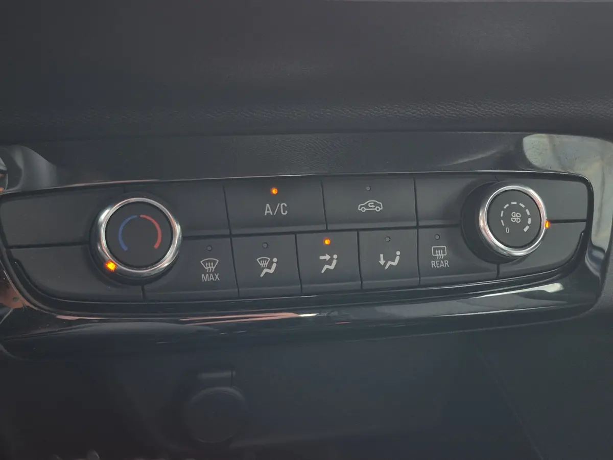 1.2 Edition 100pk | Airco | Cruise control | Bluetooth |