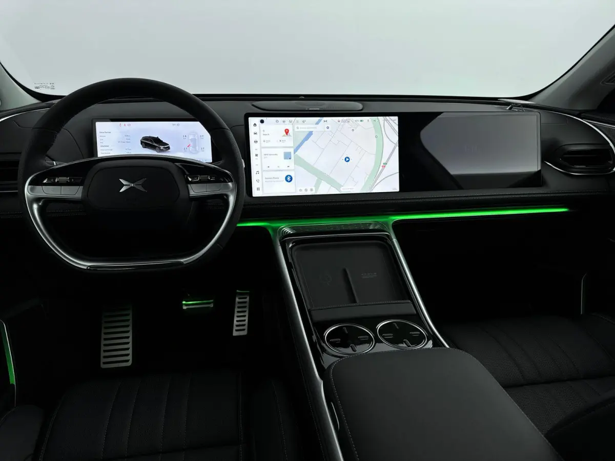 RWD Long Range 98 kWh Premium Pack | Trekhaak | Apple Carplay | SoH 97,7%