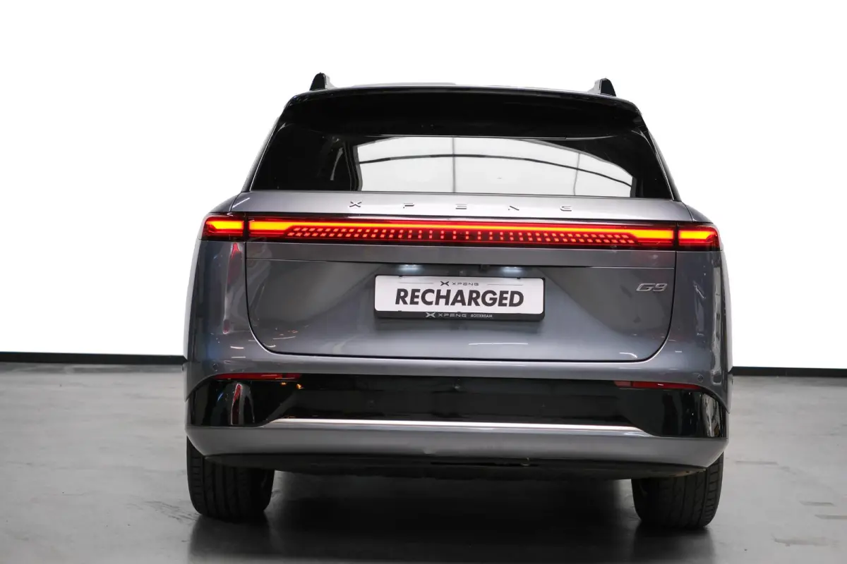 RWD Long Range 98 kWh Premium Pack | Trekhaak | Apple Carplay | SoH 97,7%