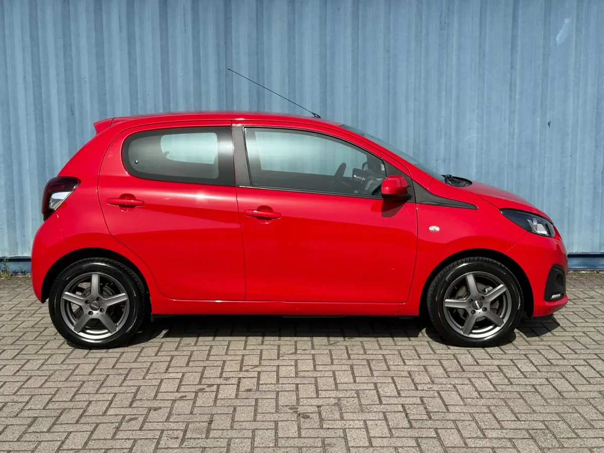 1.0 e-VTi Active Airco | Lichtmetalen velgen 16" | Bluetooth | Dealer onderhouden | Elektrische ramen voor | LED dagrijverlichting