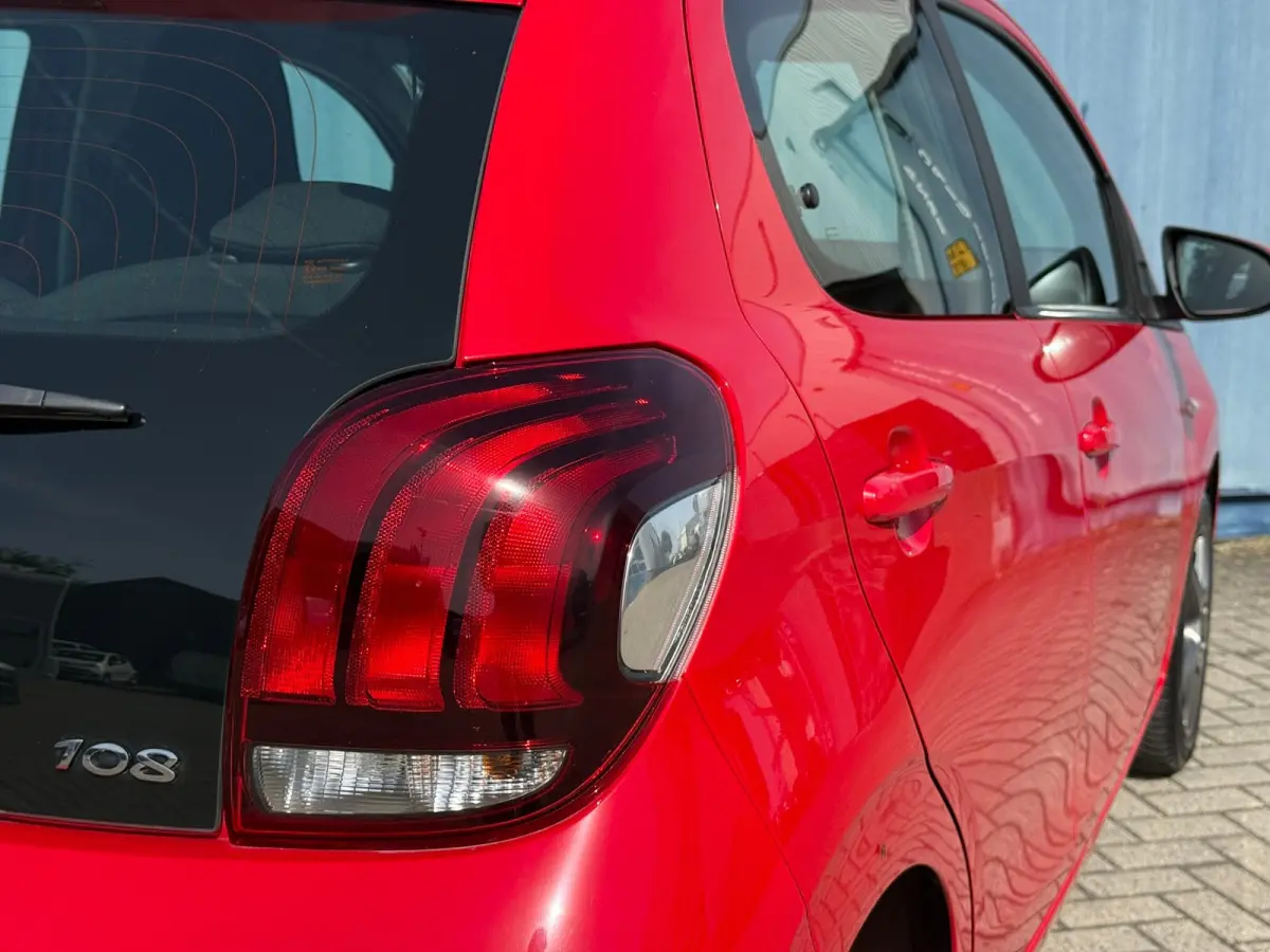 1.0 e-VTi Active Airco | Lichtmetalen velgen 16" | Bluetooth | Dealer onderhouden | Elektrische ramen voor | LED dagrijverlichting