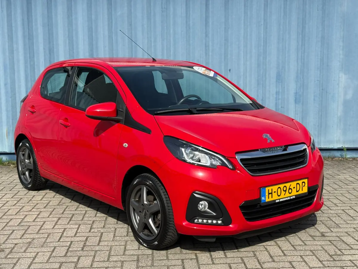 1.0 e-VTi Active Airco | Lichtmetalen velgen 16" | Bluetooth | Dealer onderhouden | Elektrische ramen voor | LED dagrijverlichting