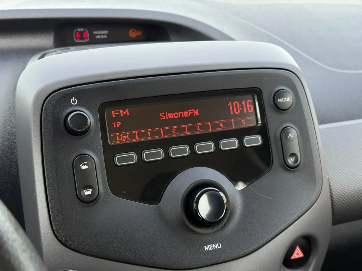 1.0 e-VTi Active Airco | Lichtmetalen velgen 16" | Bluetooth | Dealer onderhouden | Elektrische ramen voor | LED dagrijverlichting