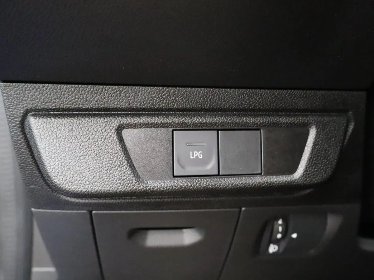 ECO-G 100 Extreme | Parkeercamera | Climate Control | Keyless Entry |