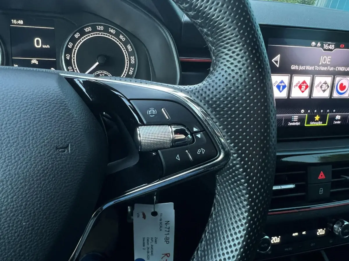 1.0 TSI Sport Business NAV.VIA.CARPLAY/ANDROID | CRUISE | LED | PDC | ECC | LMV 1'EIG