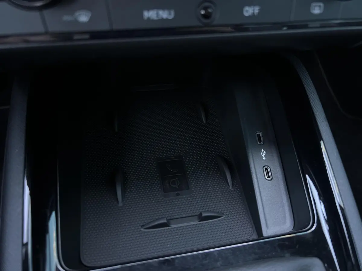 1.0 TSI Sport Business NAV.VIA.CARPLAY/ANDROID | CRUISE | LED | PDC | ECC | LMV 1'EIG