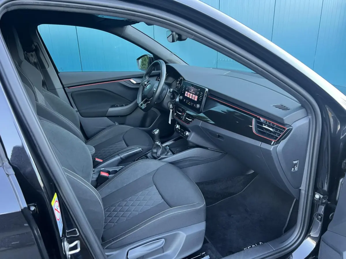 1.0 TSI Sport Business NAV.VIA.CARPLAY/ANDROID | CRUISE | LED | PDC | ECC | LMV 1'EIG