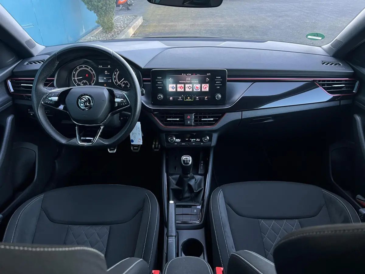 1.0 TSI Sport Business NAV.VIA.CARPLAY/ANDROID | CRUISE | LED | PDC | ECC | LMV 1'EIG