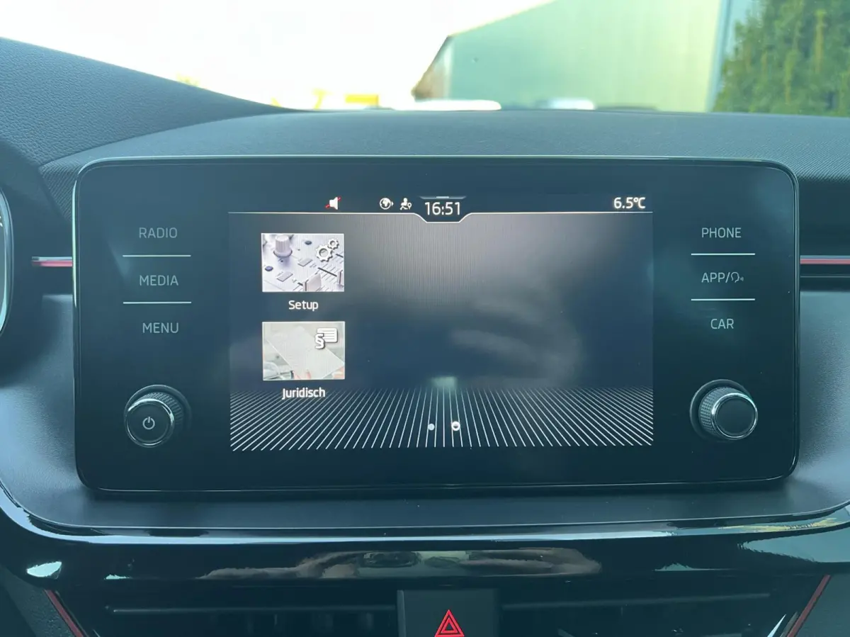 1.0 TSI Sport Business NAV.VIA.CARPLAY/ANDROID | CRUISE | LED | PDC | ECC | LMV 1'EIG