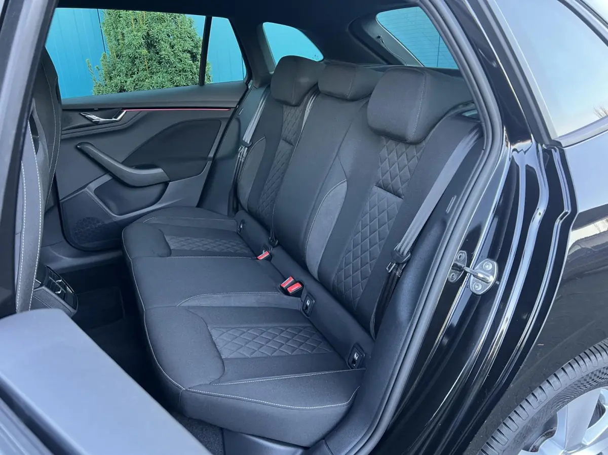 1.0 TSI Sport Business NAV.VIA.CARPLAY/ANDROID | CRUISE | LED | PDC | ECC | LMV 1'EIG