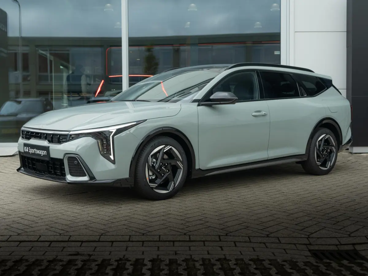 Sportswagon 1.0 T-GDi MHEV GT-Line Launch Edition (pano) | Actieprijs* | OP VOORRAAD | Navi. | Clima. | Glazen Schuif-/Kanteldak | Adapt. Cruise. | Dodehoekassistentie | Stoel&Stuur Verwarmi