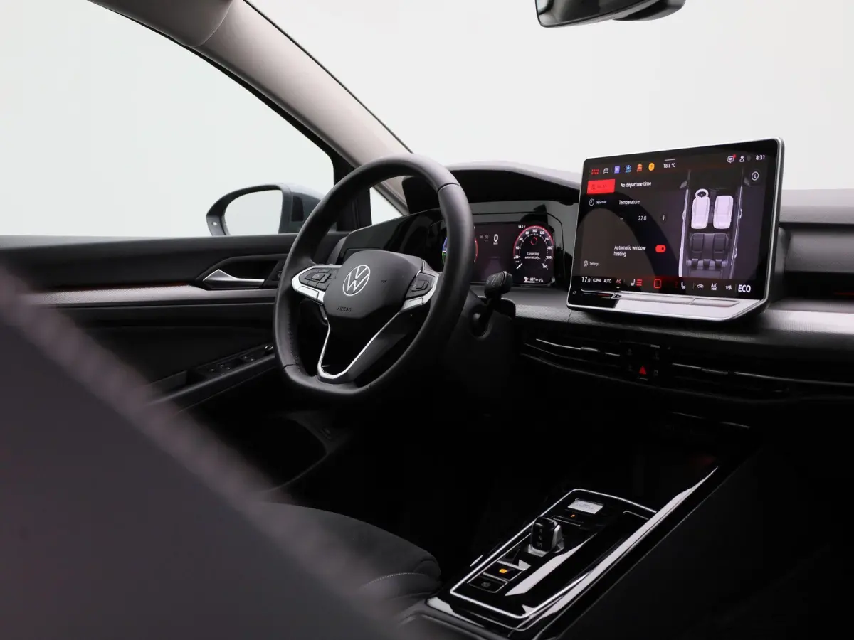 1.5 eHybrid Style Edition 204 PK| Origineel Nederlands | 1e Eigenaar | Navigatie | Stoelverwarming | Stuurwielverwarming | LED Matrix | Achteruitrijcamera | Parkeersensoren