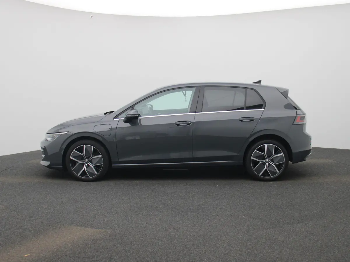 1.5 eHybrid Style Edition 204 PK| Origineel Nederlands | 1e Eigenaar | Navigatie | Stoelverwarming | Stuurwielverwarming | LED Matrix | Achteruitrijcamera | Parkeersensoren