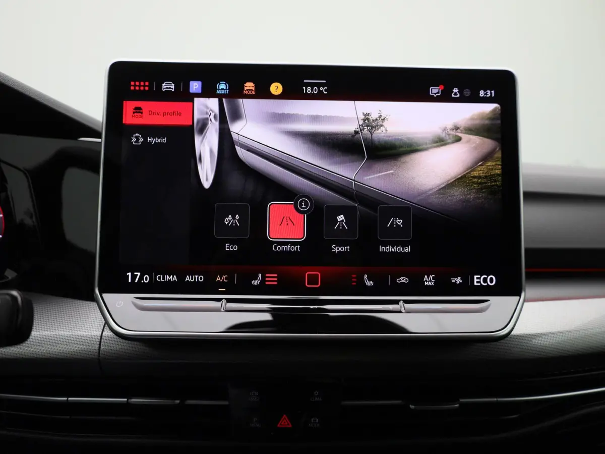 1.5 eHybrid Style Edition 204 PK| Origineel Nederlands | 1e Eigenaar | Navigatie | Stoelverwarming | Stuurwielverwarming | LED Matrix | Achteruitrijcamera | Parkeersensoren