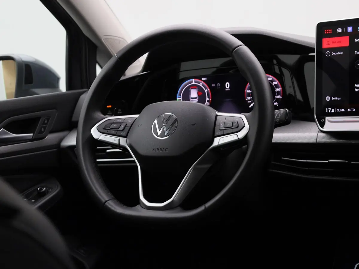 1.5 eHybrid Style Edition 204 PK| Origineel Nederlands | 1e Eigenaar | Navigatie | Stoelverwarming | Stuurwielverwarming | LED Matrix | Achteruitrijcamera | Parkeersensoren