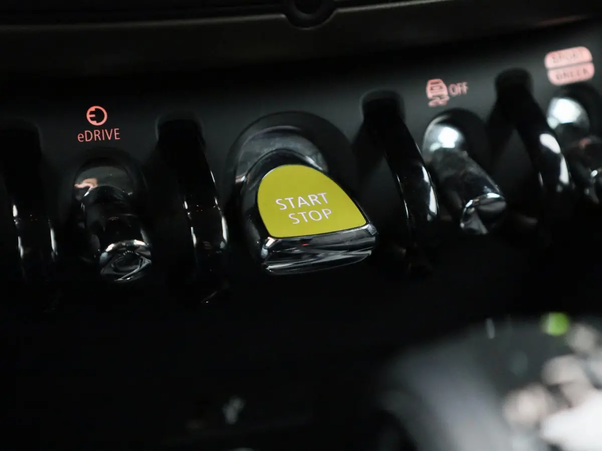 1.5 Cooper ALL4 | Automaat | Navigatie | Stoelverwarming | Climate Control | Cruise Control |