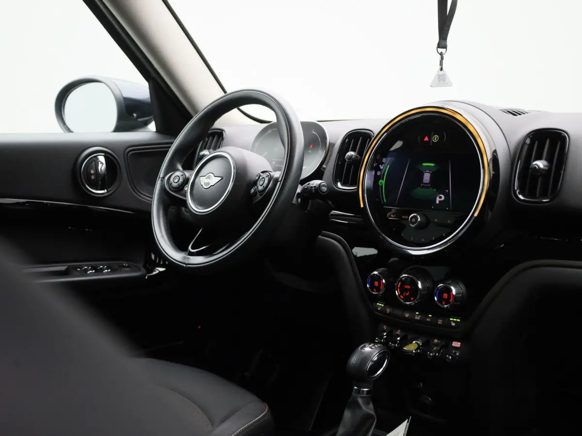 1.5 Cooper ALL4 | Automaat | Navigatie | Stoelverwarming | Climate Control | Cruise Control |